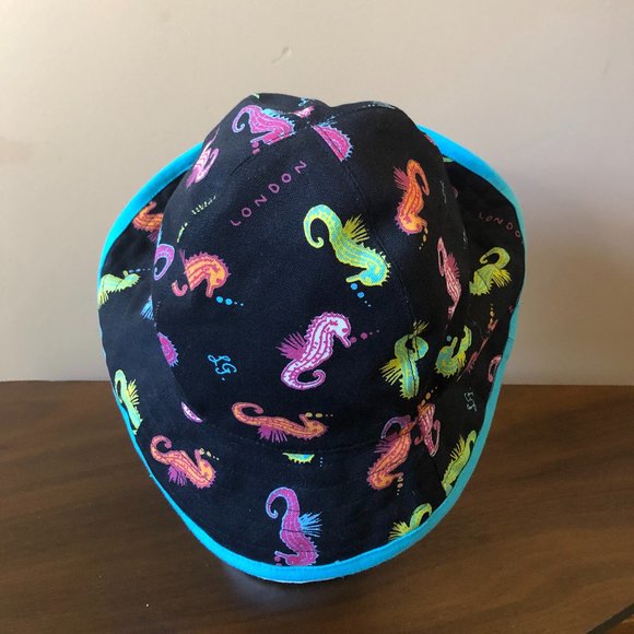 Lulu Guinness London Bucket Hat – Black & Multi-color Seahorse Print - Picture 3 of 6